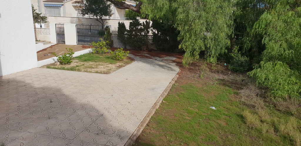 Luxusná vila v La Zenia – Costa Blanca