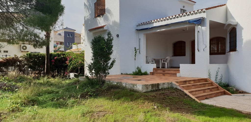 Luxusná vila v La Zenia – Costa Blanca