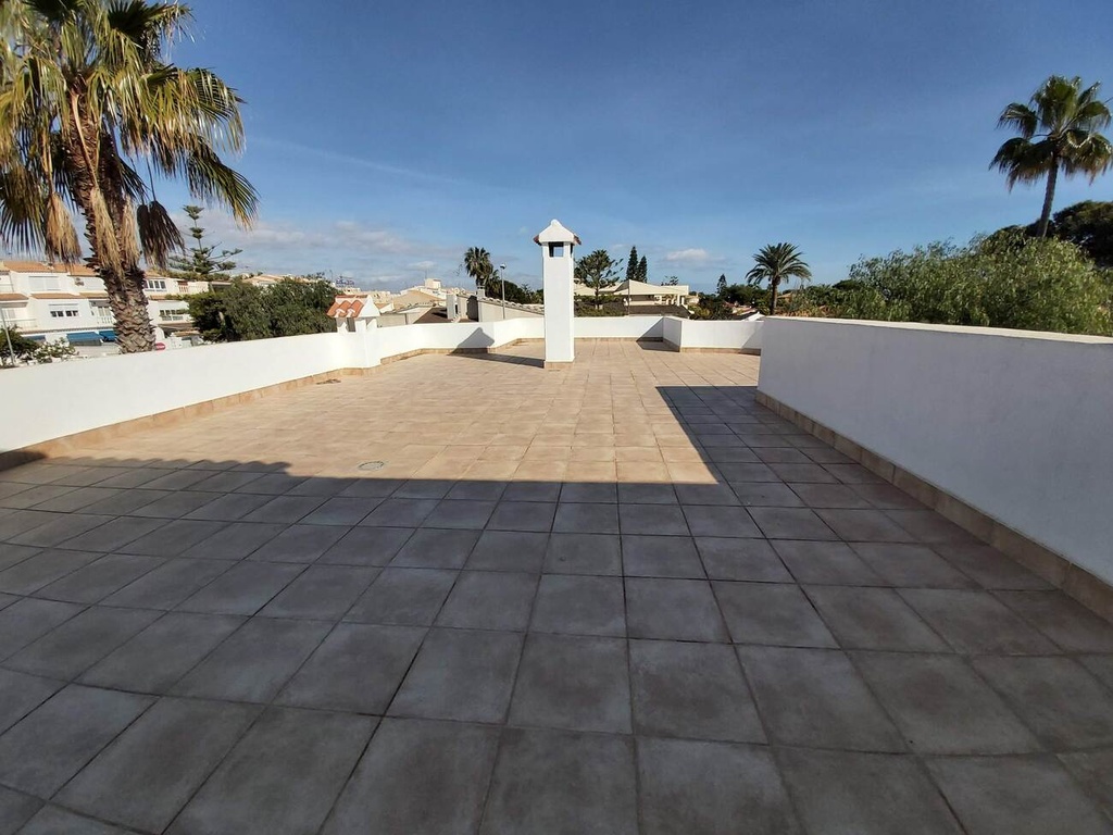 Luxusná vila v La Zenia – Costa Blanca