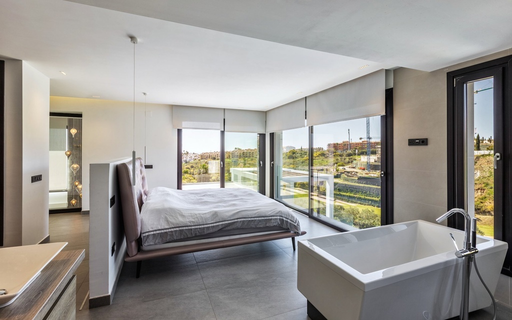 Luxusná vila v El Paraíso, Estepona – Costa del Sol