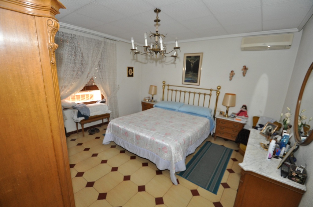 Luxusný mestský dom v Petrer – Inland