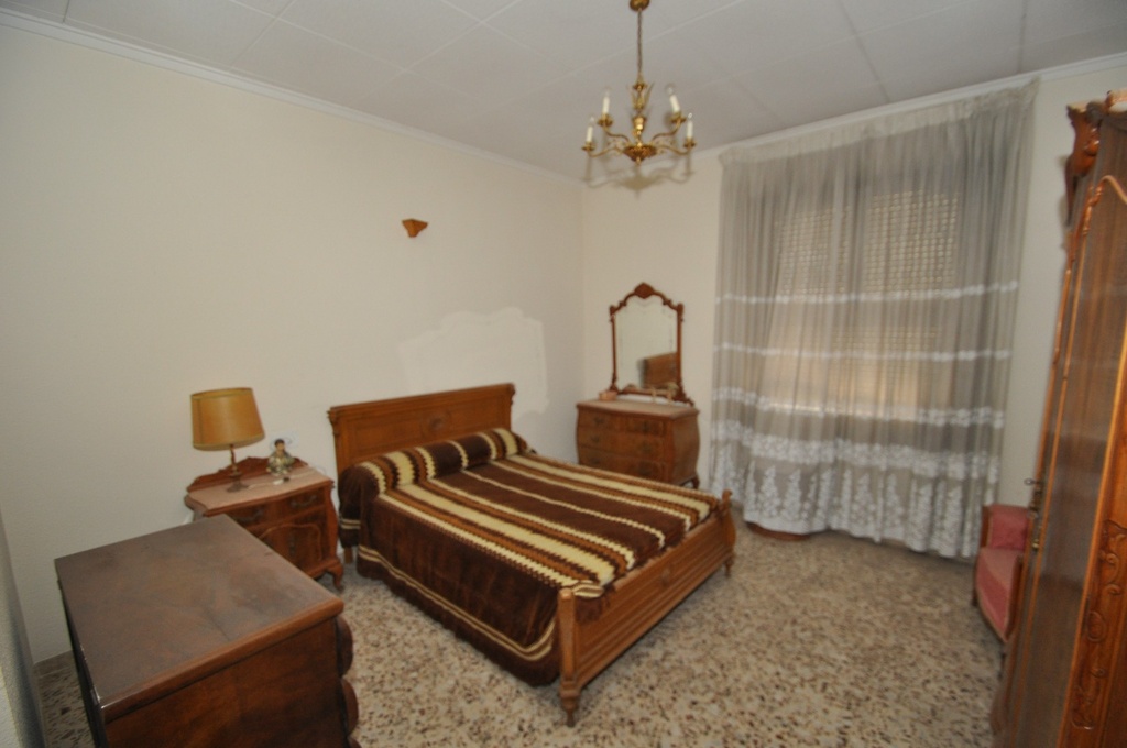 Luxusný mestský dom v Petrer – Inland