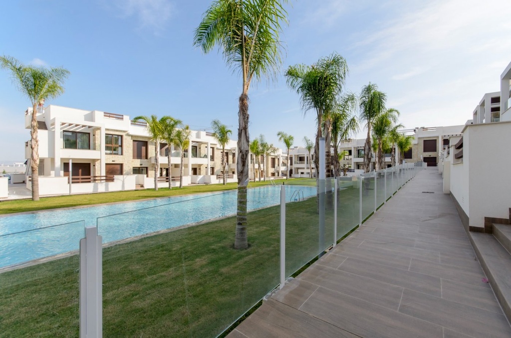 Moderný bungalow v Torrevieja – Los Balcones