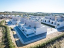 Nové, kľúčom odovzdávajúce domy v radovom prevedení a dvojdomy v Altaona Golf Resort v Murcii