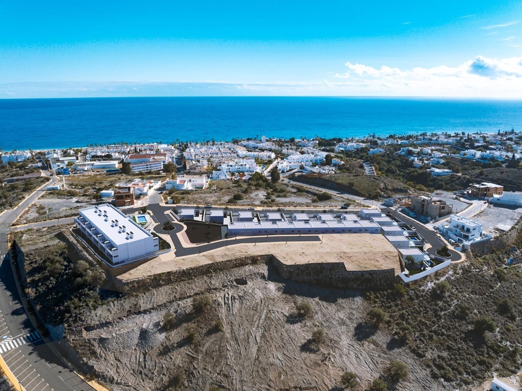 Byty a dvojdomy s výhľadom na more v Mojácar Playa, 600 metrov od pláže