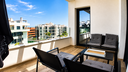Moderný penthouse s priestranným soláriom a bazénom v Villamartín