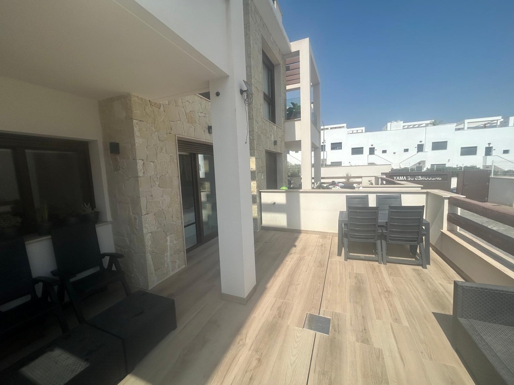 Krásne prízemné bývanie v AMAY Los Balcones, Torrevieja – turistická licencia, súkromné parkovanie a plne zariadené