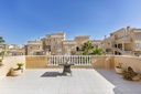 Exkluzívne bývanie v ikonickom rezidenčnom komplexe Pórtico Mar, charakterizovanom výraznou architektúrou, udržiavanými