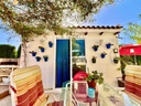 Mediterránska vila pre tých, ktorí hľadajú niečo, čo sa už dnes ťažko nachádza. V Daya Vieja, obklopení rozsiahlymi lánm