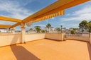 Nachádza sa v žiadanej časti Residencial Ibiza a tento zariadený byt s rozlohou 55 m² ponúka veľmi účelné dispozičné rie
