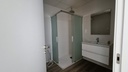 Predstavujeme vám túto výnimočnú, veľkú luxusnú bytovú jednotku s panoramatickým výhľadom na more, 3 spálne, 2 kúpeľne,