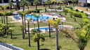 Predstavujeme vám túto výnimočnú, veľkú luxusnú bytovú jednotku s panoramatickým výhľadom na more, 3 spálne, 2 kúpeľne,