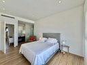 štýlová vila s čiastočným výhľadom na more. táto nádherná vila sa nachádza na pozemku 350 m² a ponúka približne 250 m² z