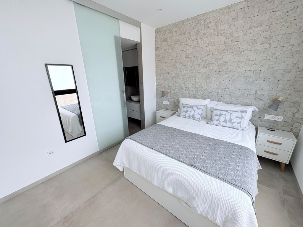 Stunning End Penthouse for Sale in San Pedro del Pinatar Tento výnimočný roh/koncový penthouse ponúka absolútny mediterá