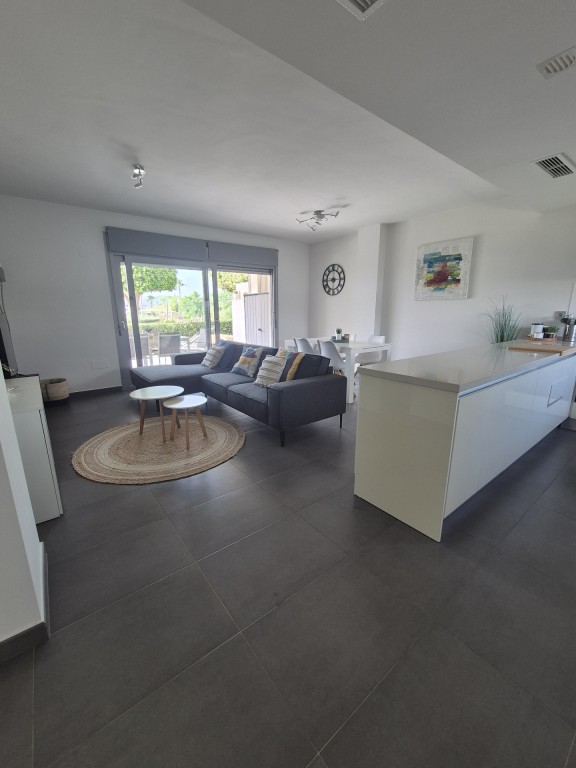 Moderný bungalow v Vistabella Golf Entre Naranjos – Inland