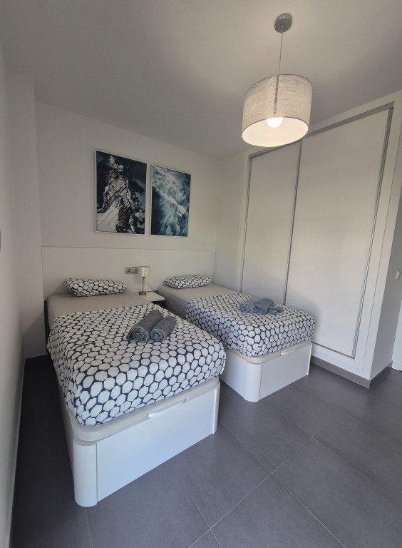 Moderný bungalow v Vistabella Golf Entre Naranjos – Inland