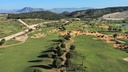 Objavte tento ohromný, prakticky nový prízemný byt postavený v roku 2020, situovaný v Capri 5 na mieste Vistabella Golf.