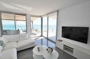 Objavte tento ohromujúci penthouse v exkluzívnej oblasti Guardamar Playa, len 20 metrov od mora. So súpisnou podlahovou