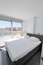 Objavte tento ohromujúci penthouse v exkluzívnej oblasti Guardamar Playa, len 20 metrov od mora. So súpisnou podlahovou