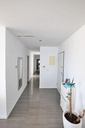 Objavte tento ohromujúci penthouse v exkluzívnej oblasti Guardamar Playa, len 20 metrov od mora. So súpisnou podlahovou