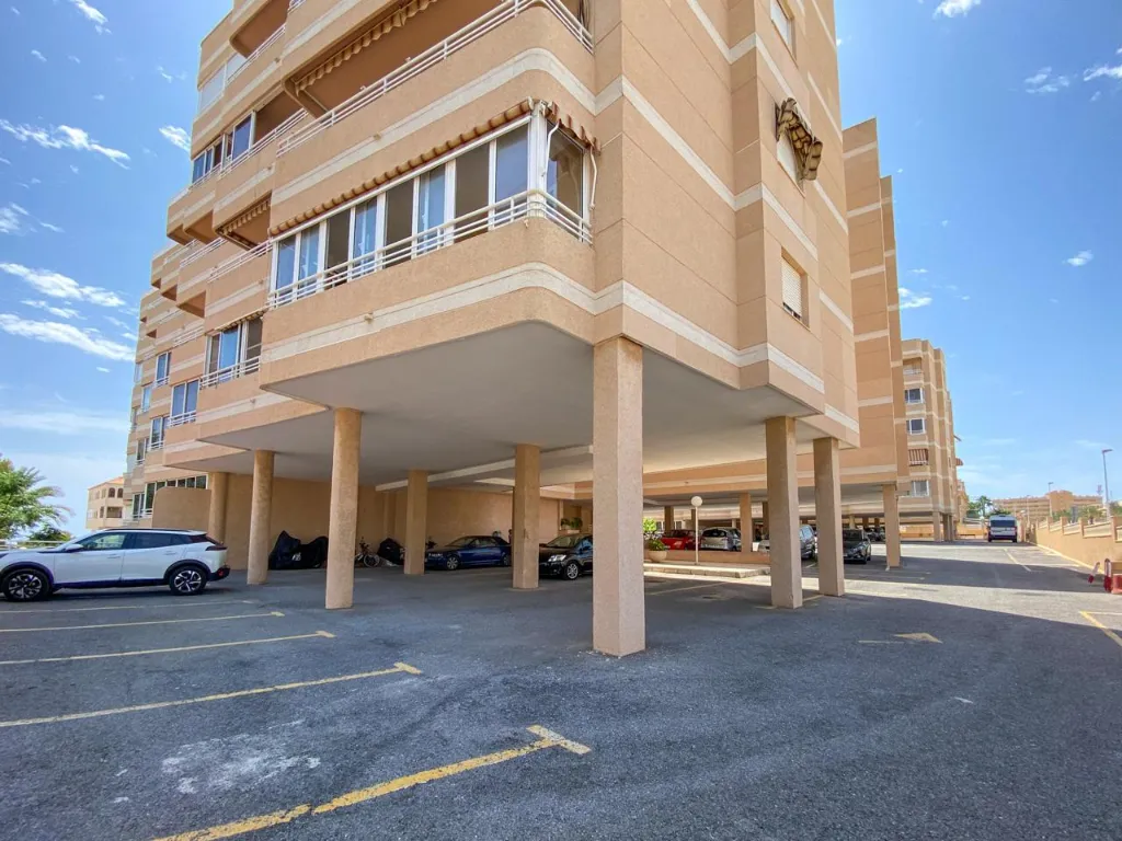 budova v Arenales del Sol