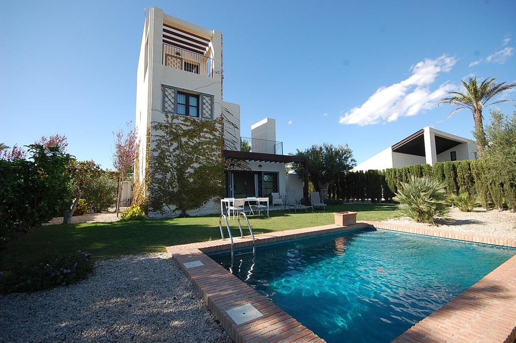 [redsp:2408-115-10-115] SUCINA – Modern 4-bedroom villa from 375 000 € | Pool, Terrace, Parking