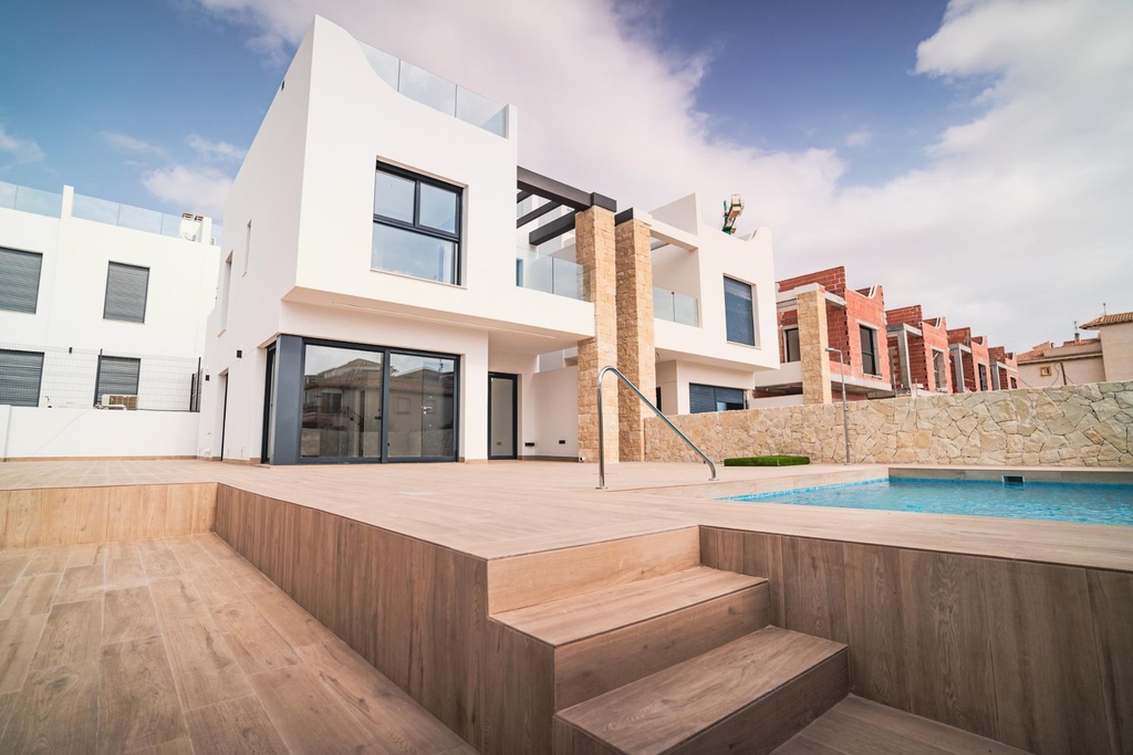 [redsp:493-115-10-115] ORIHUELA COSTA – Moderne 4-Schlafzimmer-Villa am Meer ab 699 900 € | 700 m vom Strand, Pool, Terrasse