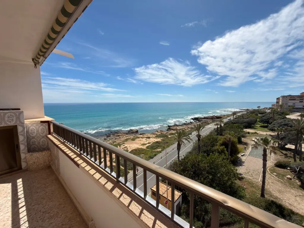 CABO CERVERA- TORREVIEJA - Apartmán na 5. poschodí s výhľadom na more a prístav v prvej línií pri pláži