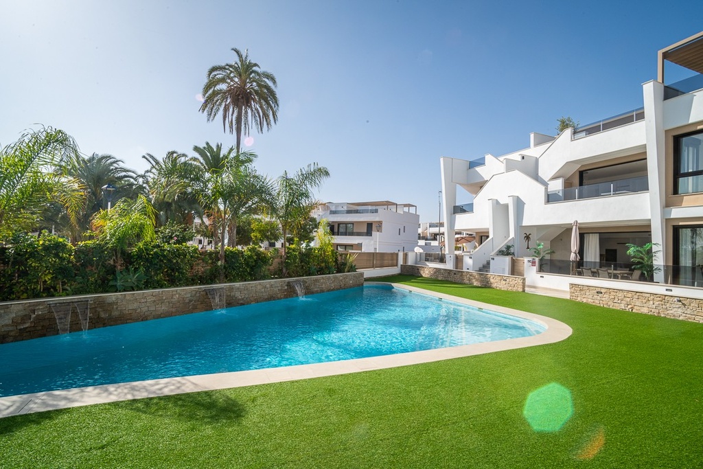 SAN PEDRO DEL PINATAR – 3-bedroom penthouse from 339 000 € | Pool, Terrace, Parking