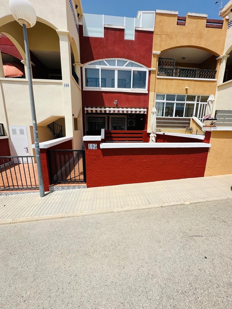 [second:255-390-11-770] ORIHUELA COSTA – 2-spálňová vila od 183 000 € | Bazén, Záhrada, Los Altos