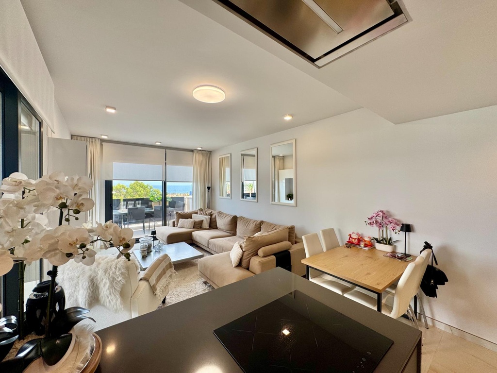 [second:76-502-11-1043] ORIHUELA COSTA – Luxusný 3-spálňový apartmán pri mori od 485 000 € | 500 m od pláže, Bazén, Terasa