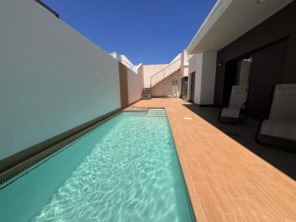 [second:150-285-11-643] ORIHUELA COSTA – 3-spálňová vila od 369 600 € | Bazén, Terasa, Parkovanie