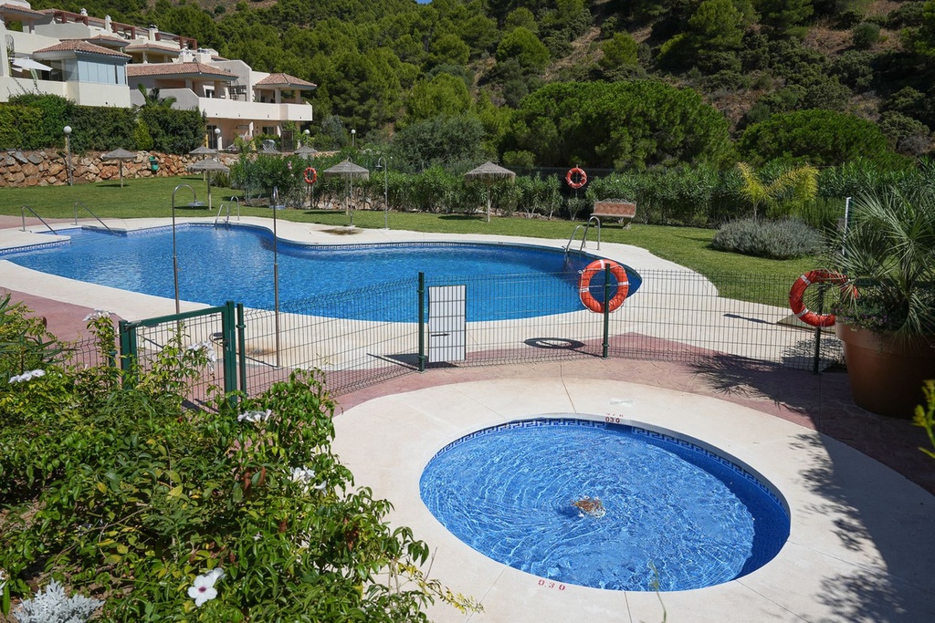 MIJAS – 3-spálňový apartmán od 435 000 € | Bazén, Terasa, Záhrada