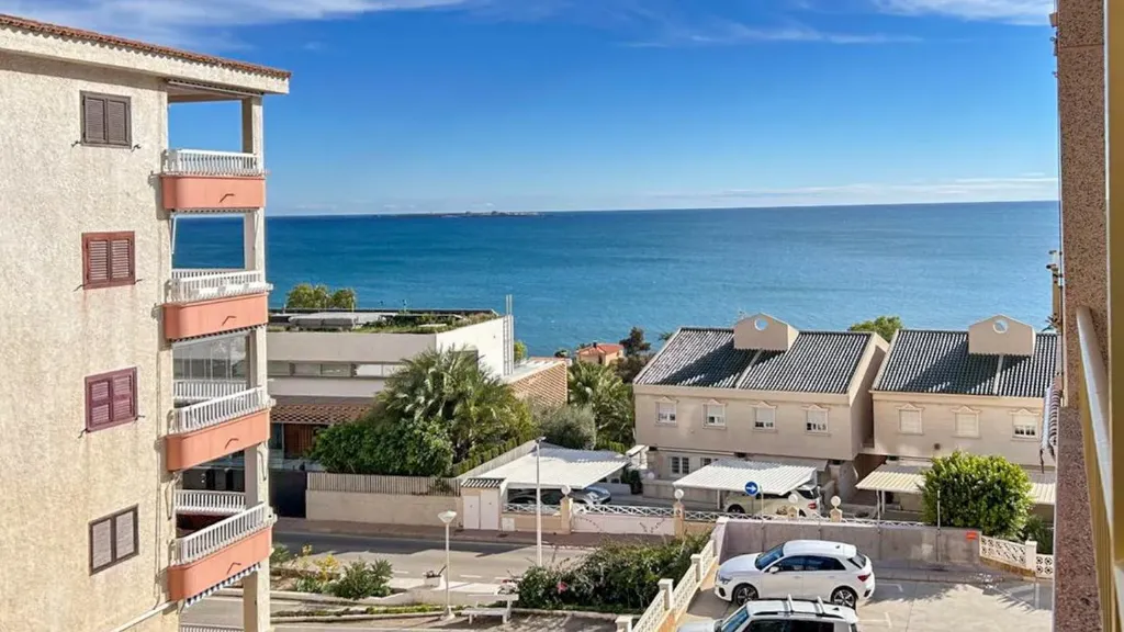 SANTA POLA – Apartmán s panoramatickým výhľadom na more a Ostrov Tabarca – 55 m²