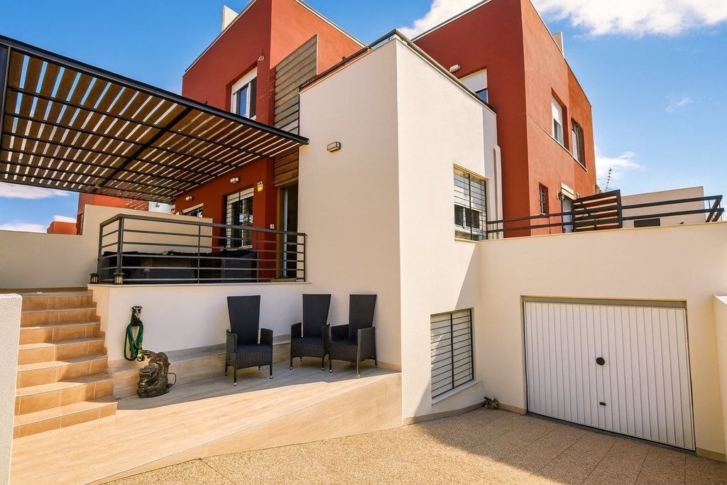 [second:143-253-11-608] ALGORFA – 3-bedroom villa from 287 950 € | Terrace, Parking, Golf