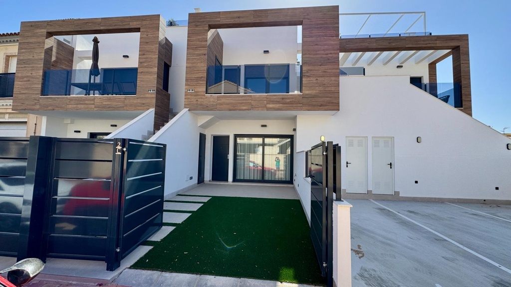 SAN PEDRO DEL PINATAR – Modern 2-bedroom bungalow by the sea from 258 900 € | 900 m from the beach, Terrace, Parking