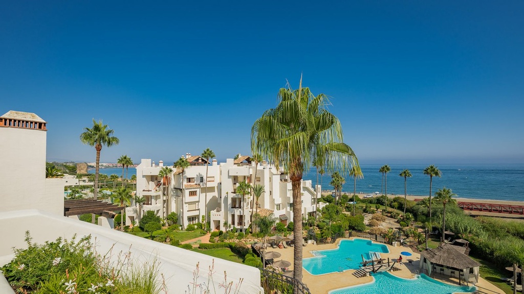 ESTEPONA – Luxusný 3-spálňový penthouse od 2 995 000 € | Bazén, Terasa, Parkovanie