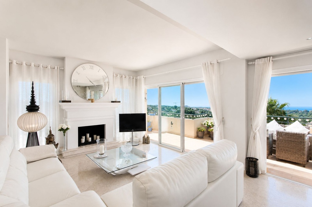 ELVIRIA – Luxusný 3-spálňový penthouse od 1 399 000 € | Terasa, Parkovanie, Golf