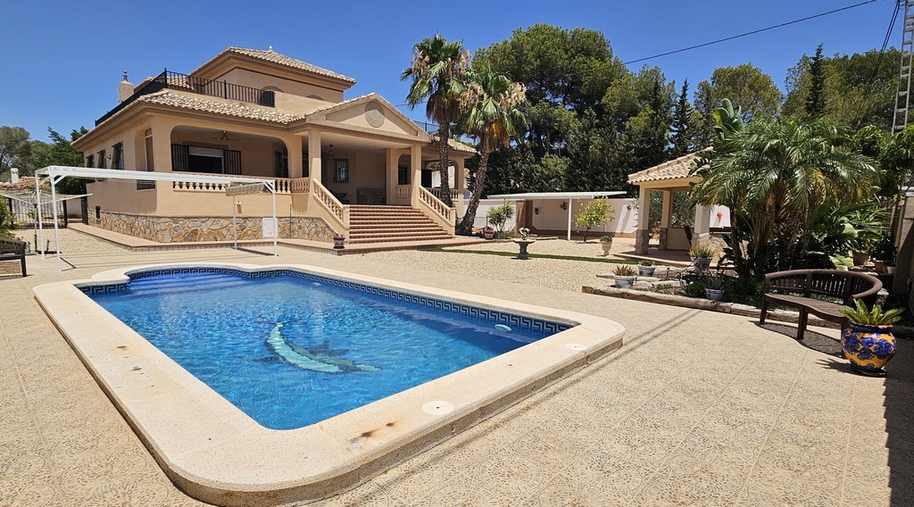 [second:106-474-11-956] PINAR DE CAMPOVERDE – Luxusná 5-spálňová vila od 725 000 € | Bazén, Terasa, Parkovanie
