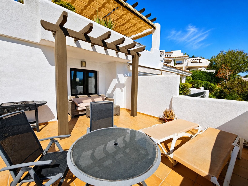 [second:535-372-11-745] CASARES PLAYA – 2-spálňový apartmán od 295 000 € | Bazén, Terasa, Záhrada