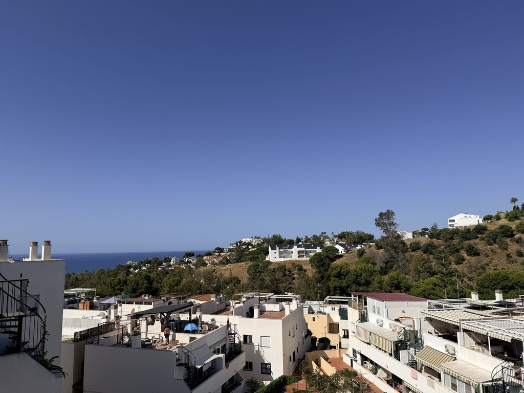 [second:123-360-11-732] BENALMADENA – 3-bedroom apartment from 339 995 € | Pool, Terrace, Parking