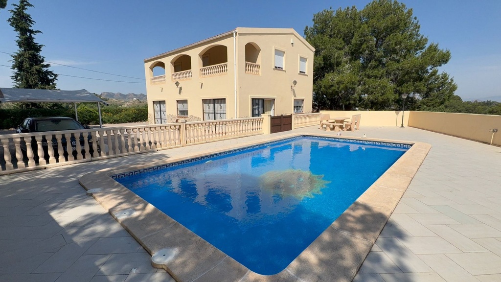 [second:816-317-11-616] CANADAS DE SAN PEDRO – 4-spálňová vila od 350 000 € | Bazén, Parkovanie, Záhrada