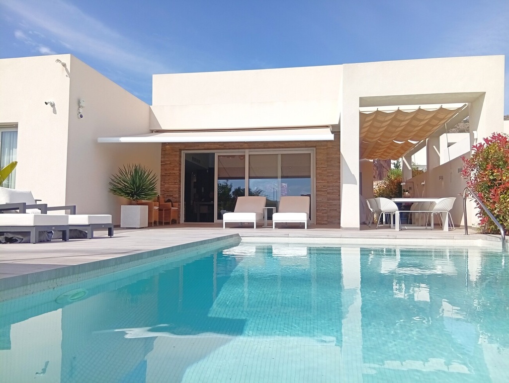 ALGORFA – 2-spálňová vila od 540 000 € | Bazén, Terasa, Parkovanie