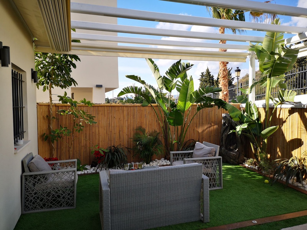 ESTEPONA – 4-spálňový mestský dom od 595 000 € | Terasa, Parkovanie, Záhrada