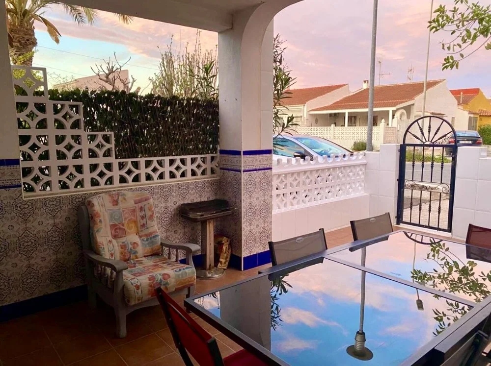 TORREVIEJA – 2-bedroom townhouse from 142 500 € | Pool, Terrace, Parking