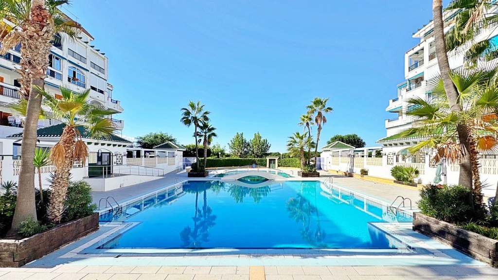 TORREVIEJA – 1-spálňový apartmán od 187 900 € | Bazén, Terasa, Parkovanie