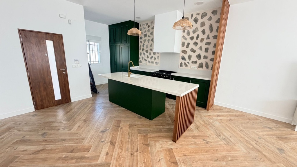 [second:199-240-11-591] CATRAL – 3-spálňový mestský dom od 250 000 € | Bazén, Terasa, Záhrada