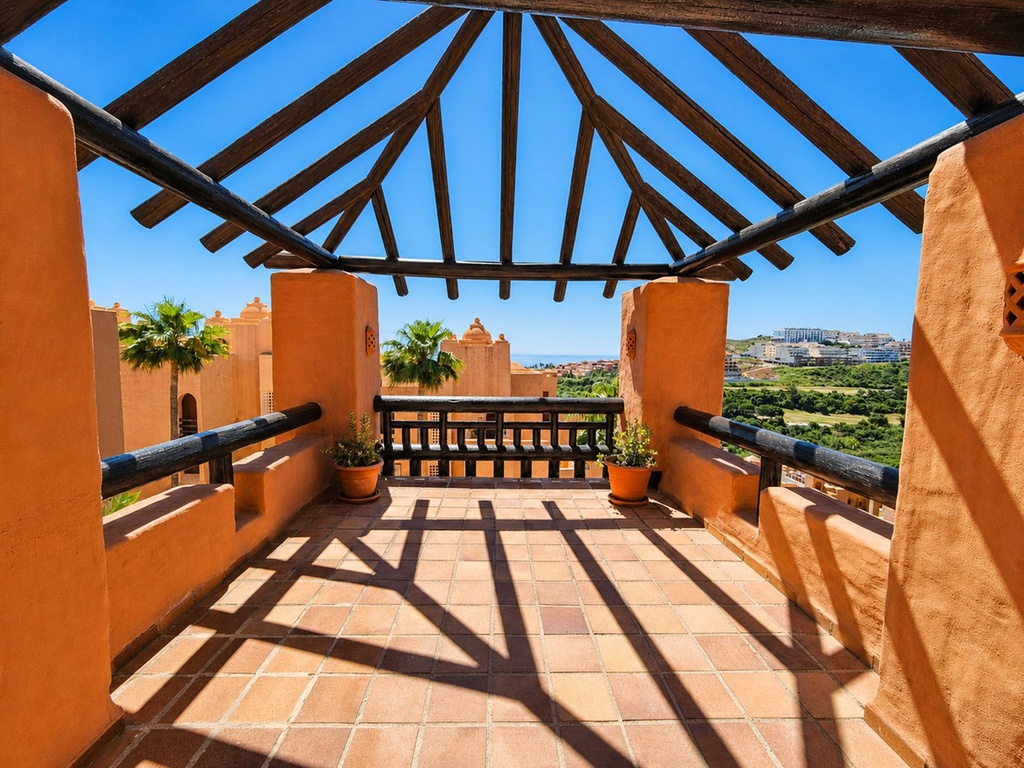 [second:562-372-11-745] SAN LUIS DE SABINILLAS – 3-spálňový penthouse od 395 000 € | Terasa, Parkovanie, Záhrada