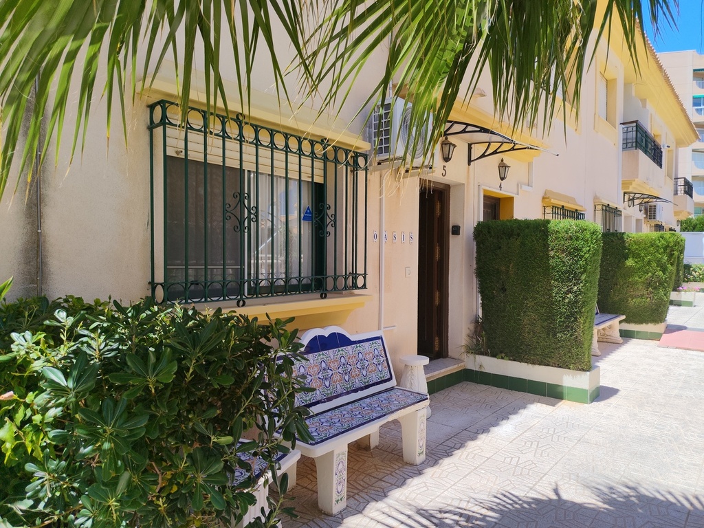 [second:639-435-11-854] LA ZENIA – 3-spálňový mestský dom od 250 000 € | Bazén, Terasa, Parkovanie