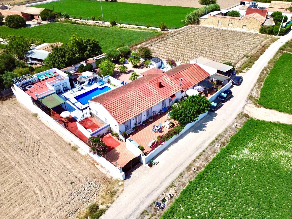 [second:20-257-11-613] DOLORES – 7-spálňová vila od 649 000 € | Bazén, Terasa, Záhrada